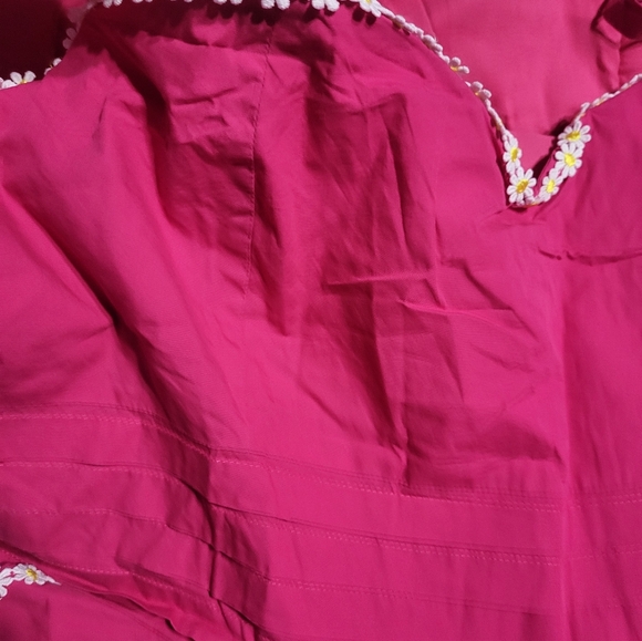 NWT Unique Vintage Fuschia Dress with Daisies - Picture 6 of 9